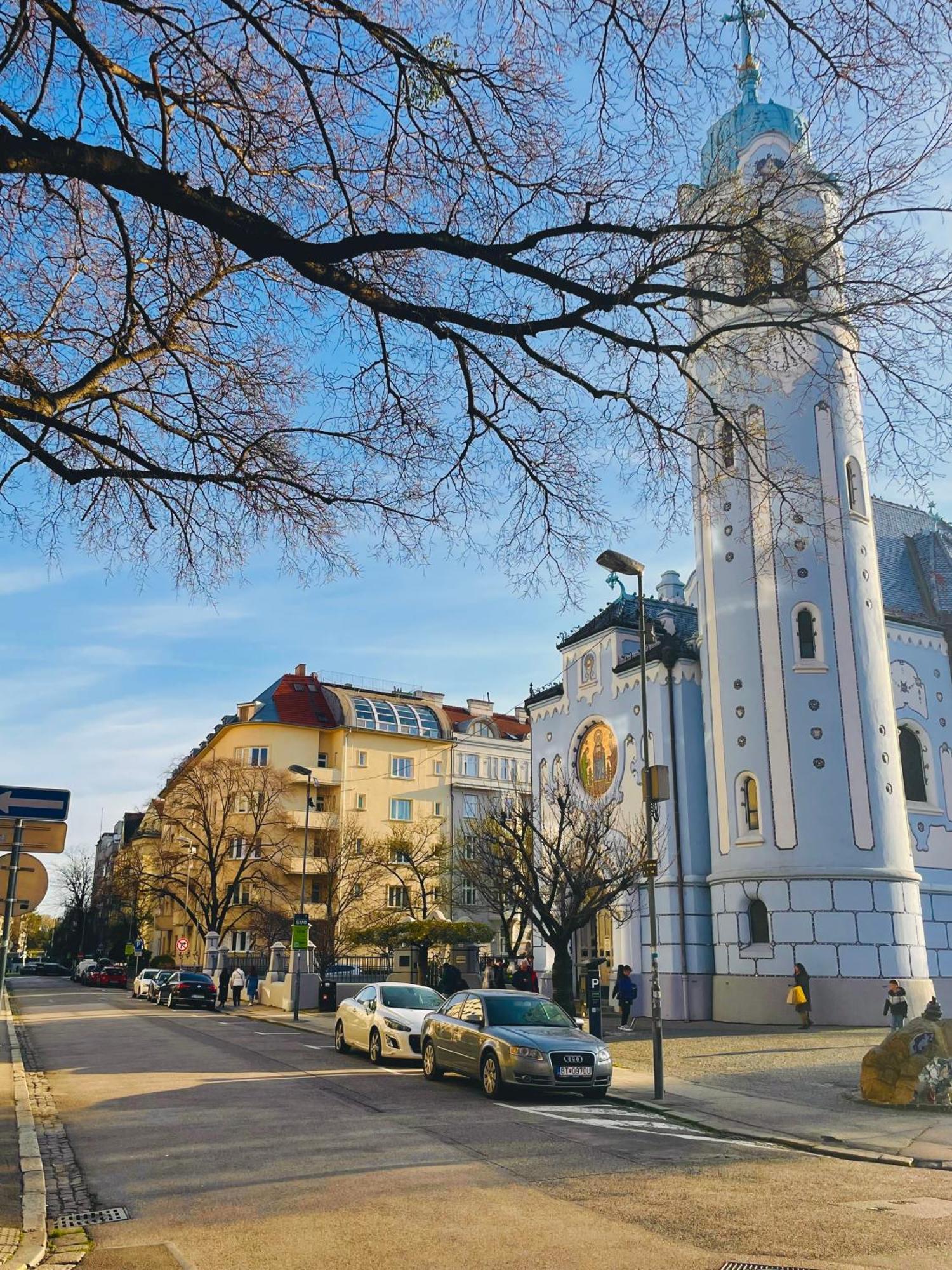 Blue Church Views - Central, Quiet, Bright - 4th Floor Corner 125m2 Apartman Pozsony
