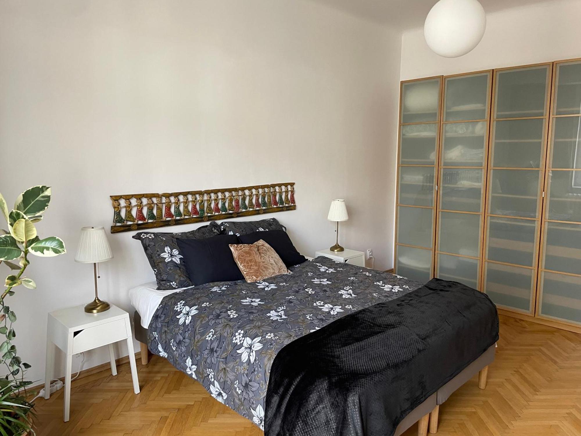 Blue Church Views - Central, Quiet, Bright - 4th Floor Corner 125m2 * Pozsony